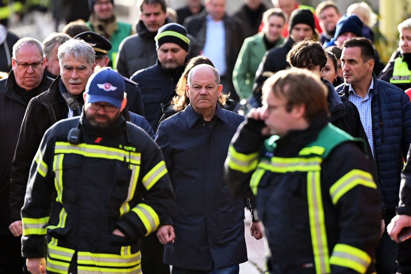 Bundeskanzler Olaf Scholz in der Innenstadt von Verden/Aller.