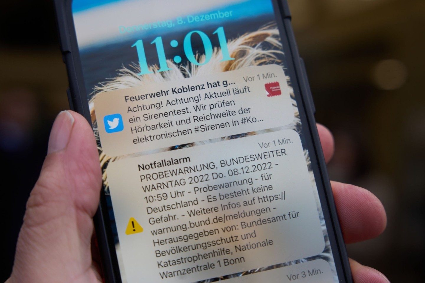 Seit Februar warnen Behörden in Deutschland über Cell Broadcast mit einer Art SMS vor Hochwasser, Großbränden und anderen folgenschweren Ereignissen.