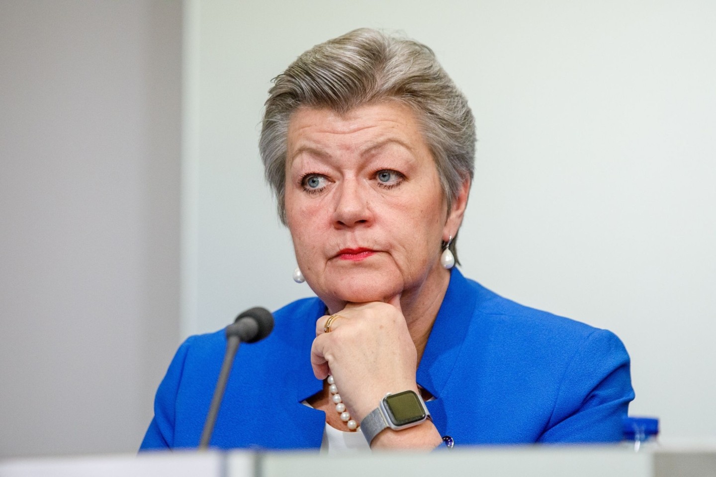 EU-Innenkommissarin Ylva Johansson bei der Hybrid-Pressekonferenz von Europol.