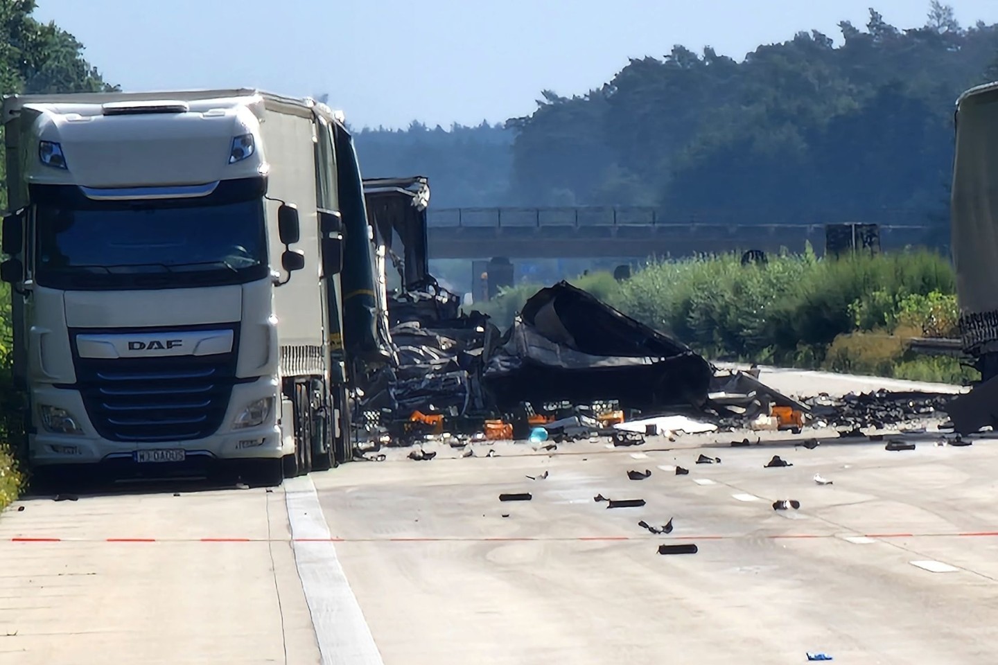 Ein Trümmerfeld: die A2 bei Theeßen.