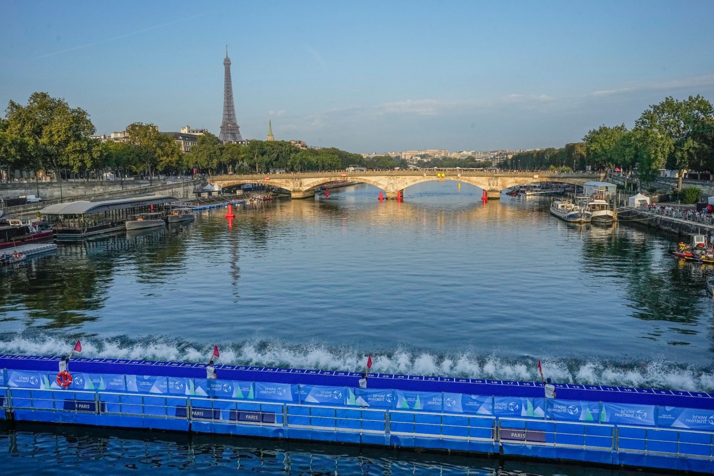 Wird die Seine tatsächlich sauber genug zum Schwimmen sein oder nicht - in Paris ist dies vor den Olympischen Spielen im Sommer eine vieldiskutierte Frage. Der Ehrgeiz der Organisatoren ist...