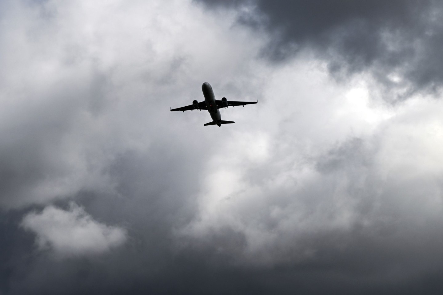 Nach dem Vorfall hebt das Flugzeug mit dreieinhalb Stunden Verspätung in Richtung bulgarischer Hauptstadt ab.