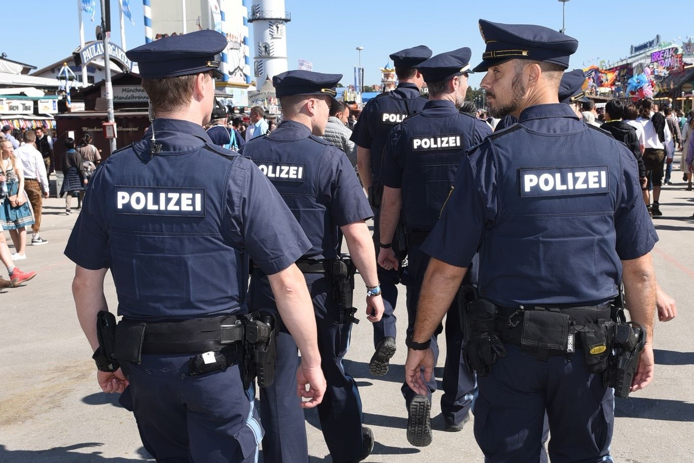 Hunderte Polizeibeamte sichern das Volksfest. (Archivbild)